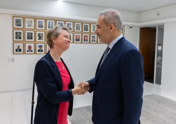 Dışişleri Bakanı Fidan, İngiliz mevkidaşı Cooper ile bir araya geldi